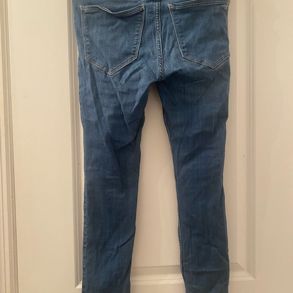 only worn once - Picture 2 of 2